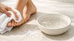 Zo hou je je voeten fris: wassen, goed afdrogen en af en toe een zoutbad