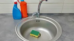 Je gebruikte je spons al die tijd verkeerd: 5 fouten die bijna iedereen maakt