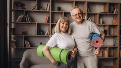 Actief blijven na je 60e: waarom alleen wandelen niet genoeg is en waarmee je het kunt aanvullen