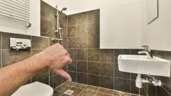 Badkamers zonder ingewikkeld onderhoud: de belangrijkste trend van 2026