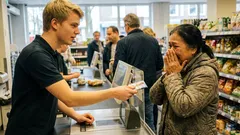 Kort verhaal: Een vrouw legde iets op mijn kassa en stelde één onverwachte vraag