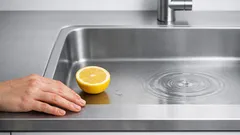 Citroenschil over je handen: zo krijg je knoflook-, ui- en visgeur snel weg