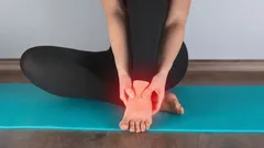 Eenvoudige manieren om branderigheid en vermoeide benen na het werk te verlichten en waarom het ontstaat