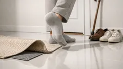 Valpreventie thuis: 12 simpele aanpassingen die je risico op vallen direct verlagen