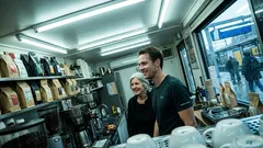 Kort verhaal: Hij drong voor in de rij, toen vroeg hij om ‘de baas’