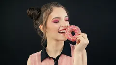 De belangrijkste redenen waarom je constant zin hebt in zoetigheid