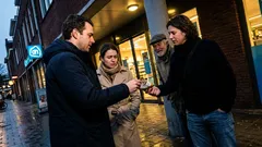 Kort verhaal: Bij de zelfscan zei mijn vader één zin en de rij verstomde