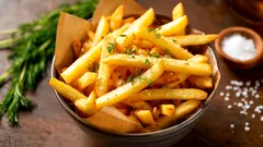 Niet bakken of koken: de lekkerste manier om aardappelen te bereiden en voedingsstoffen te behouden