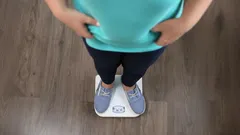 Waarom wordt je buik niet kleiner, terwijl de weegschaal wel gewichtsverlies laat zien?