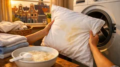 Kussens wassen zonder klonten: zo krijg je gele vlekken echt weg