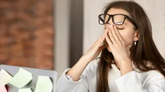 Je moet weten wat er met je brein gebeurt als je niet genoeg slaapt.