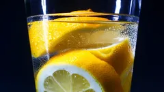 Dit gebeurt er in je lichaam als je een glas koud water drinkt